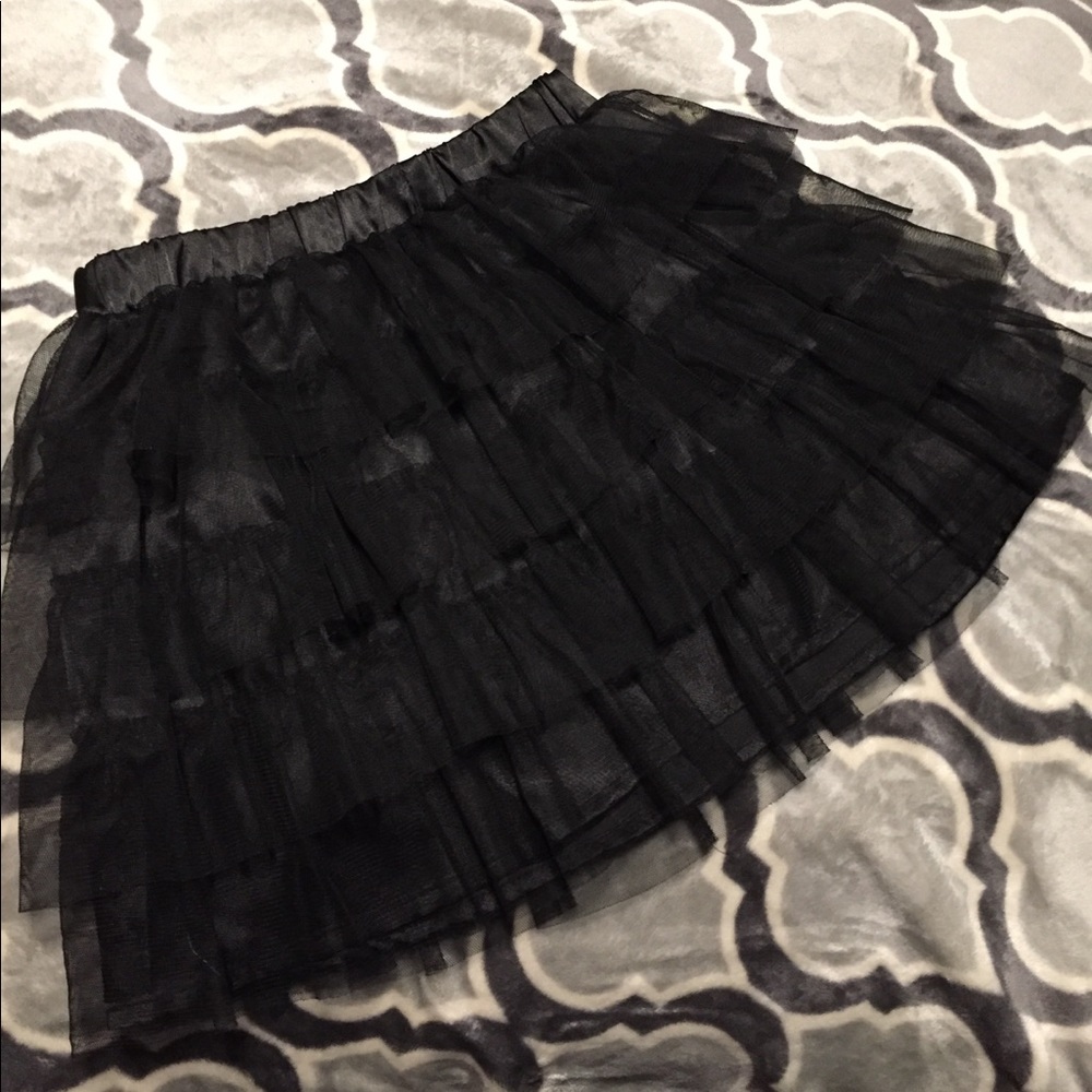 Girls 10/12 Black Ruffle & Satin Skirt